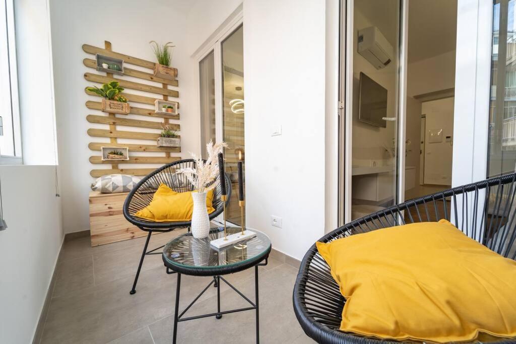 Palm Centro - Teatro Ariston Apartment *